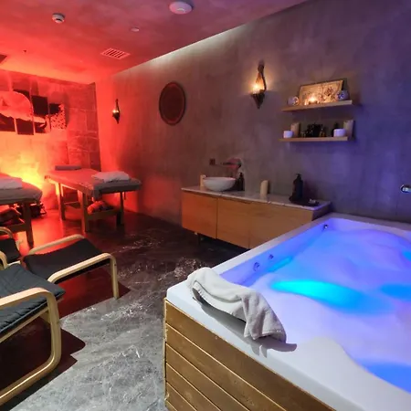 Endless Art Hotel-special Category