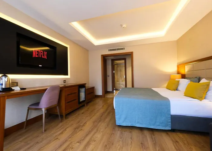 Endless Art Hotel-special Category Hotel