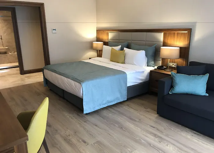 Endless Art Hotel-special Category Hotel